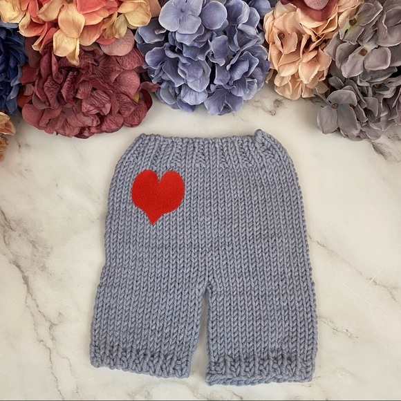 Newborn Baby Hand Knit Bluish Gray Outfit with Red Heart Photography Prop - Picture 8 of 14